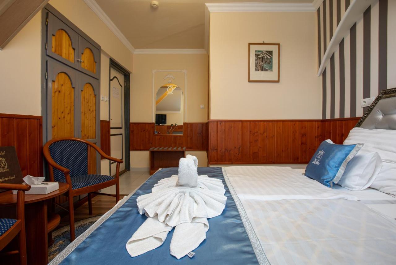 Illes Hotel แซแก็ด ภายนอก รูปภาพ